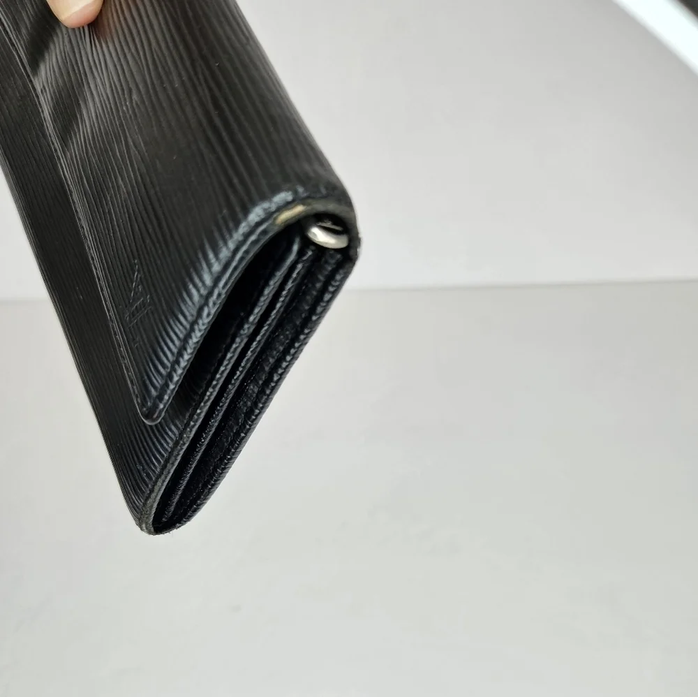LOUIS VUITTON Epi Portefeuille Sarah Long Black Wallet